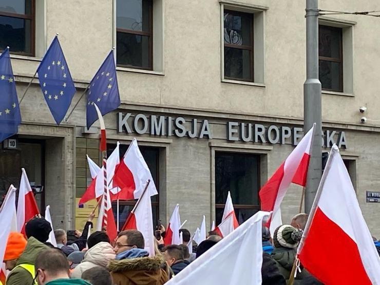 Polonyada çiftçi protestoları sürüyor: AB temsilciliğine yumurta atıldı