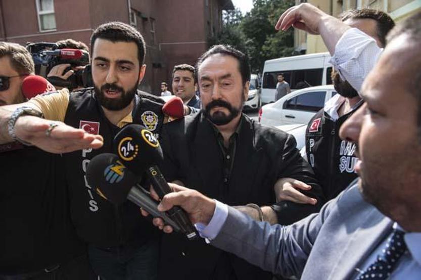15 günde 200 avukatla görüşmüş: Adnan Oktar içeriden talimat aktardı