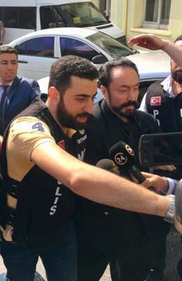 15 günde 200 avukatla görüşmüş: Adnan Oktar içeriden talimat aktardı