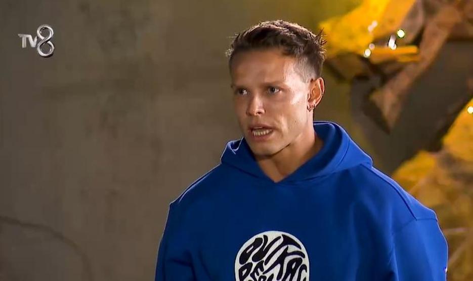Bu akşam Survivor kim elendi Sahra mı elendi Düelloda sona kalan aday kim oldu 15 Şubat 2024 Survivor en son veda eden isim