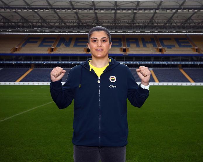 Trabzonspordan ayrıldı, Fenerbahçeye transfer oldu