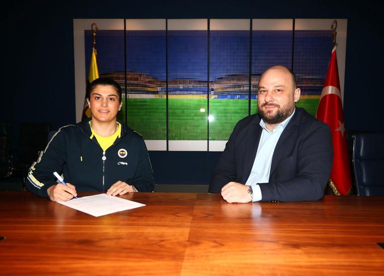 Trabzonspordan ayrıldı, Fenerbahçeye transfer oldu