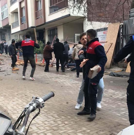Güngörende kontrollü yıkım sırasında kavga çıktı