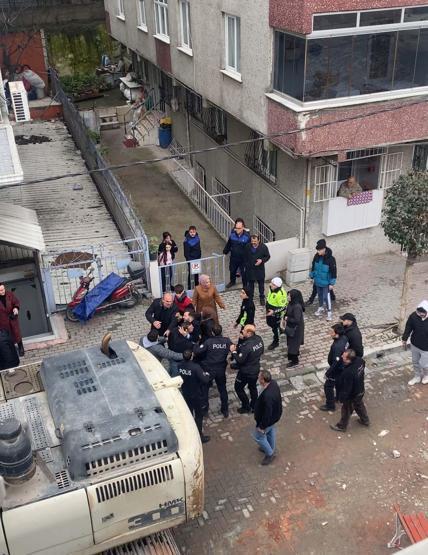Güngörende kontrollü yıkım sırasında kavga çıktı