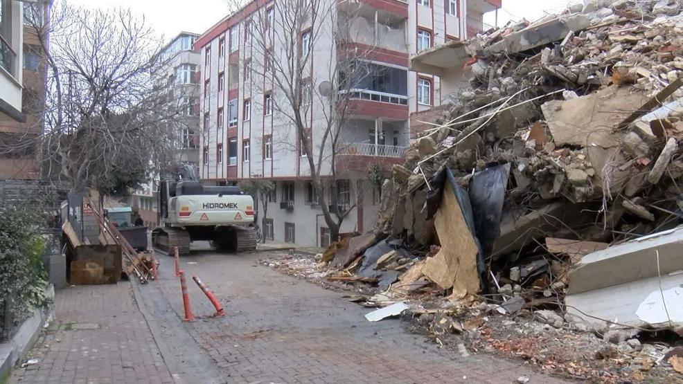 Güngörende kontrollü yıkım sırasında kavga çıktı