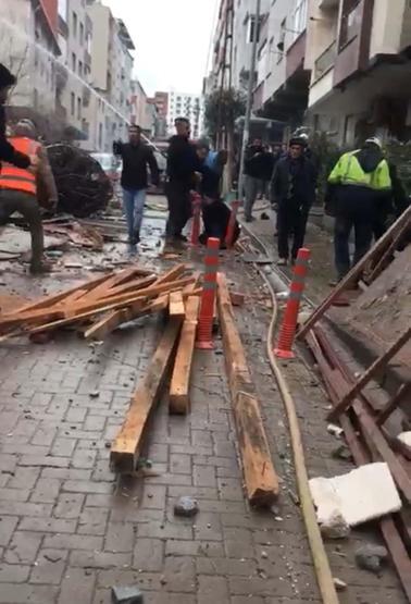 Güngörende kontrollü yıkım sırasında kavga çıktı