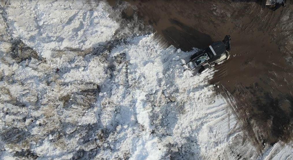 55 yıllık kar rekorunu kırdı: Kamyonlarla şehir dışına taşınıyor