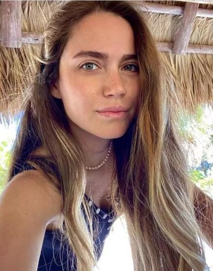 Ceyda Ateş kızı Taliayı paylaştı