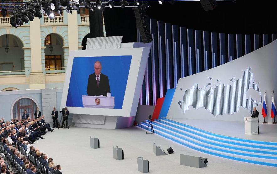 Putinden Batıya gözdağı, Macrona Napolyon mesajı...