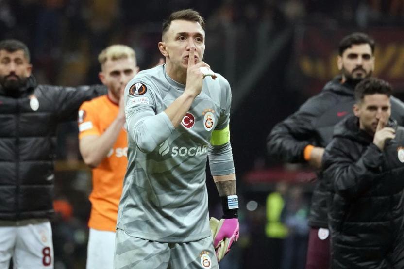 Beşiktaş derbilerinin en deneyimlisi Fernando Muslera