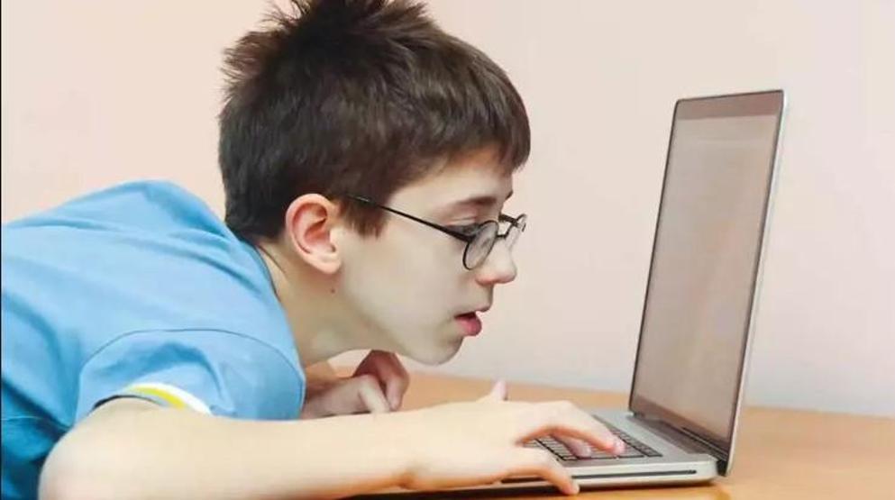Çocuklarda artan oyun ve sosyal medya bağımlılığı endişe veriyor