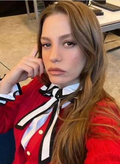 Tuğba Özaydan Serenay Sarıkaya açıklaması: Yerimi dolduracak kişiydi