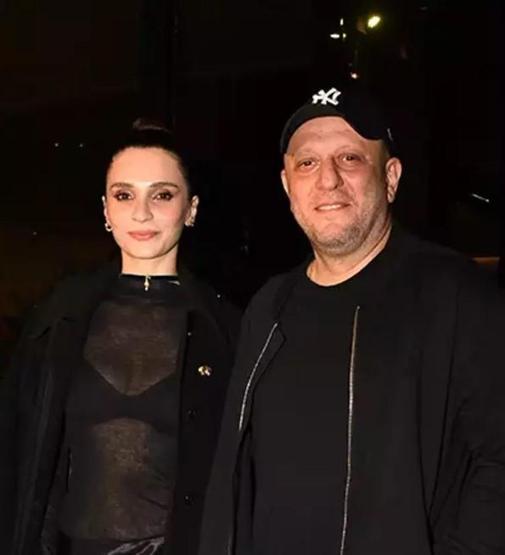 Meriç Aral ve Serkan Keskinden evlilik müjdesi