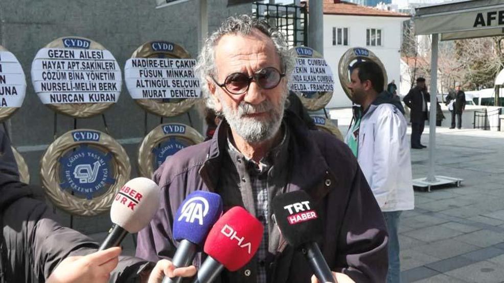 Usta oyuncu Kayhan Yıldızoğlu son yolculuğuna uğurlandı Cenazeye ünlü akını