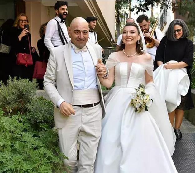 Oyuncu Cem Cücenoğlu evlendi