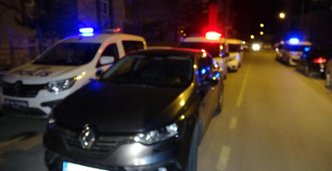Öğretmen dehşet saçtı Kıskançlık krizine girdi: Eşi ve kızını canice öldürdü