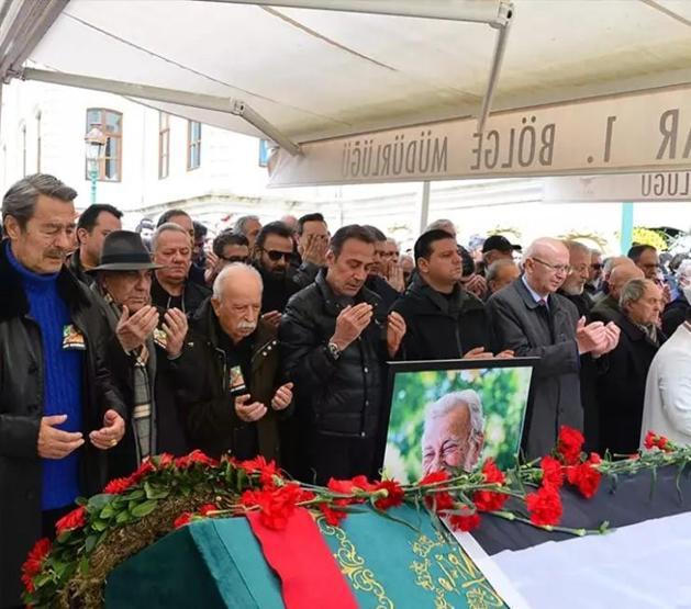 Ünlü yapımcı Arif Keskiner son yolculuğuna uğurlandı