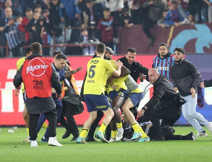Olaylı Fenerbahçe maçı sonrası Trabzon yerel medyasından provokasyon çıkışı
