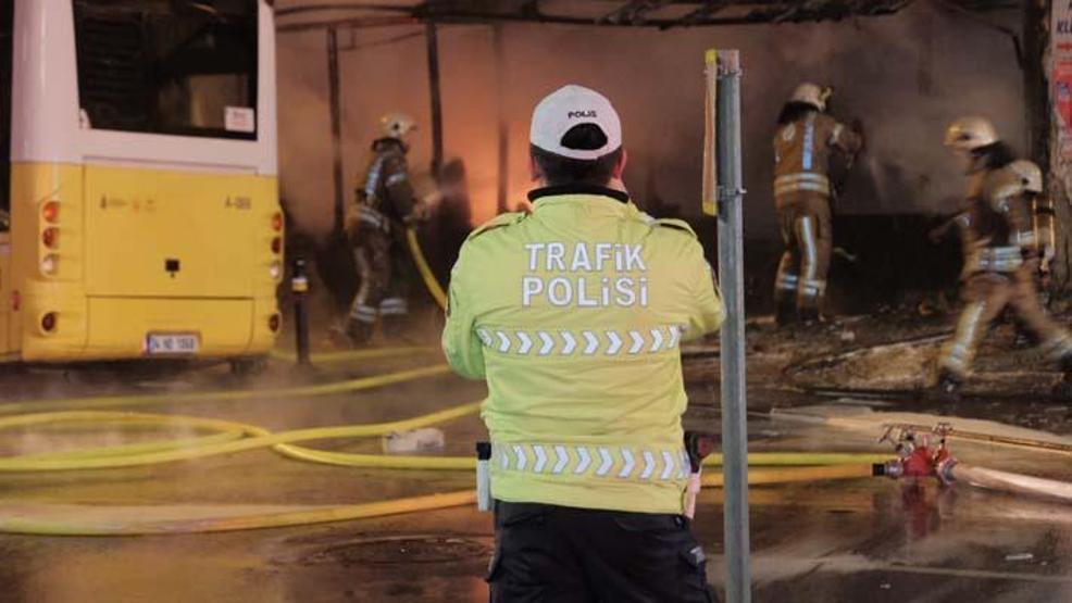 İstanbulda hareketli gece: Peş peşe alev alev yandı