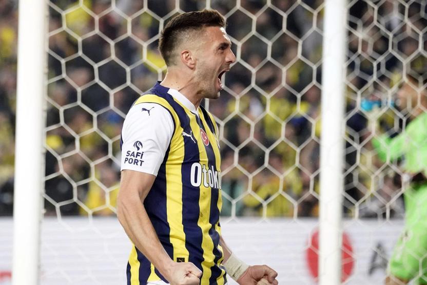 Fenerbahçede Dusan Tadice transfer teklifi Sırp yıldız kararını verdi...