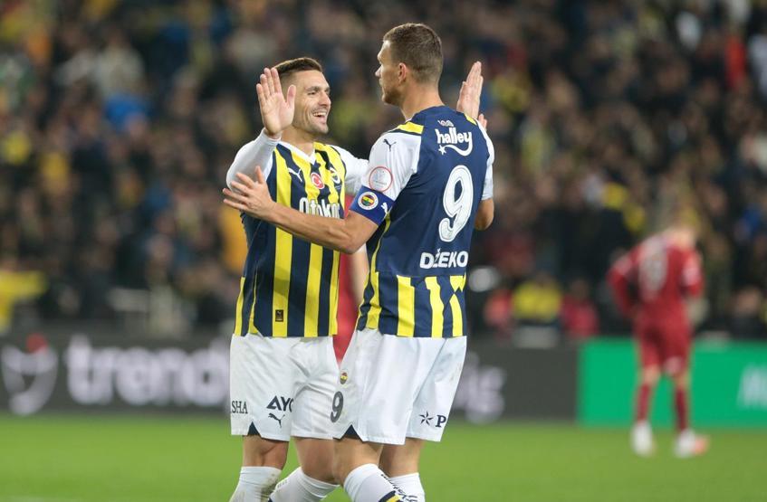 Fenerbahçede Dusan Tadice transfer teklifi Sırp yıldız kararını verdi...