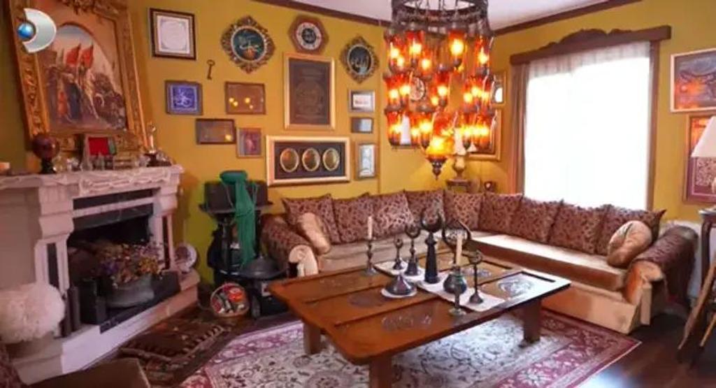 İşte Yaşar Alptekinin 4 katlı lüks villası Tablolar, tesbihler, kitaplar...