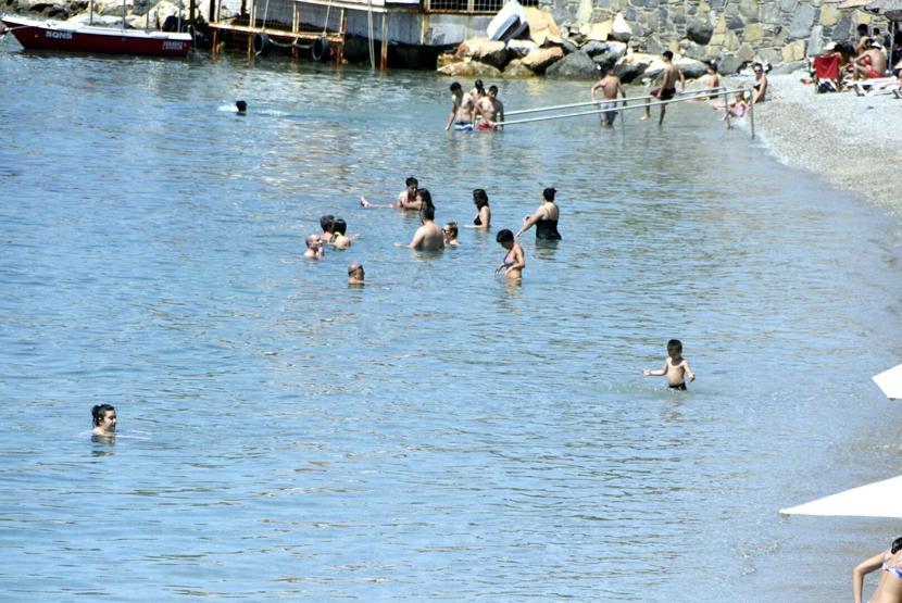 Bodrum sahilleri hıncahınç dolu