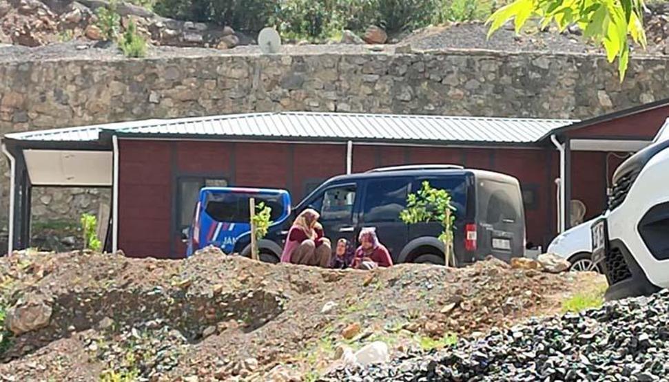 Kayıp balıkçı baraj gölünde su altı robotuyla aranıyor