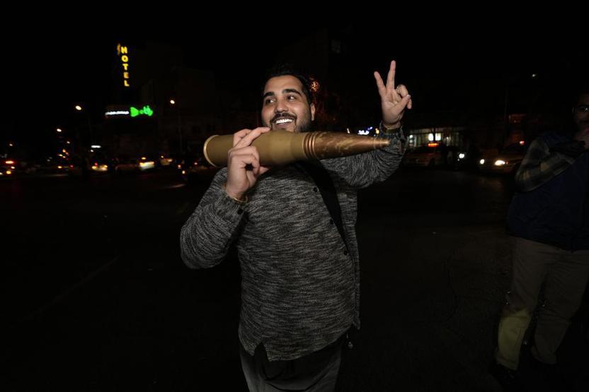 Fotoğrafları uluslararası haber ajansları geçti: İsraile saldırı sonrası Tahranda kutlama