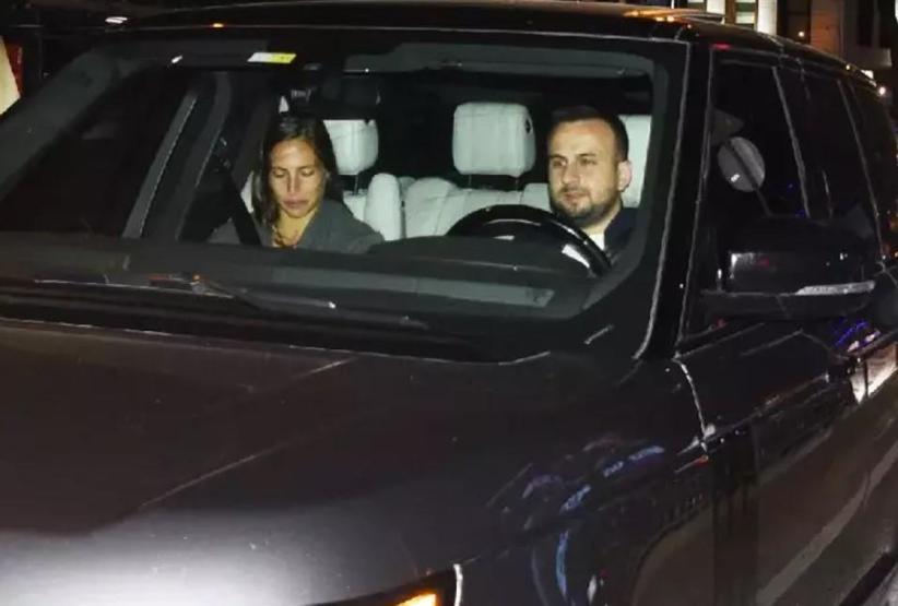 Zehra Çilingiroğlu sevgilisiyle Bebekte Fotoğrafların çekilmesine engel olamadılar