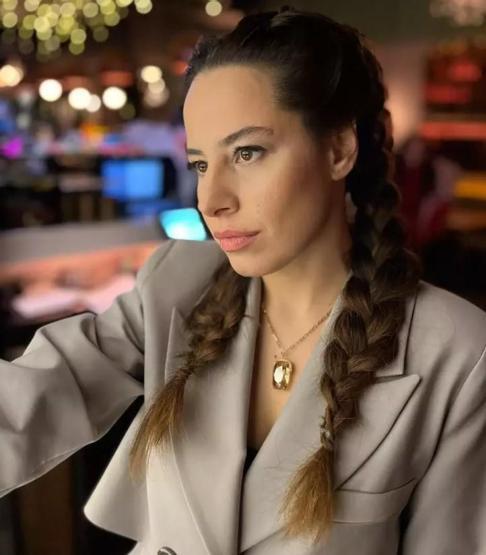 Aslı İnandık ve Ahad Kazmazın 6 yıllık evlilikleri bitiyor