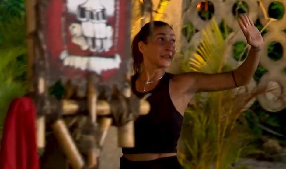Berna Aleyna kavgası Survivorda kim elendi Survivor Berna mı elendi Survivor kim veda etti, gitti 24 Nisan 2024 Survivorda yaşananlar