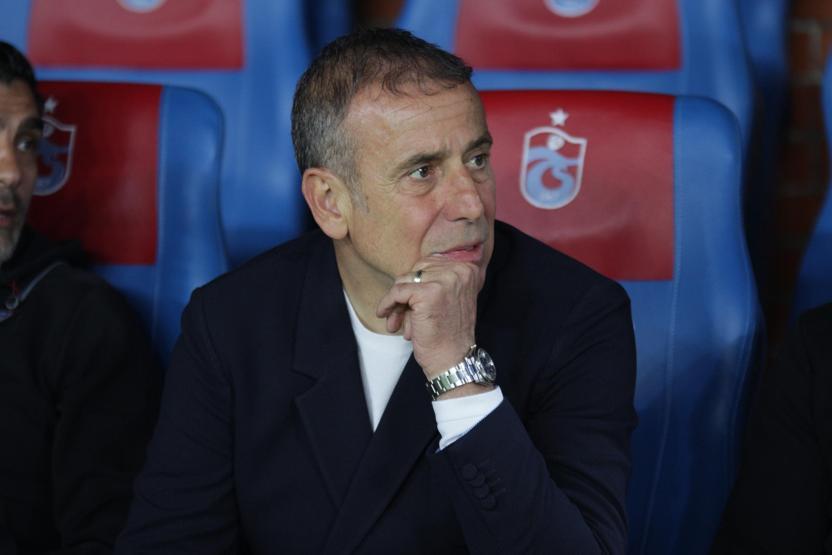 Trabzonspor Teknik Direktörü Abdullah Avcı kırmızı kartı onayladı