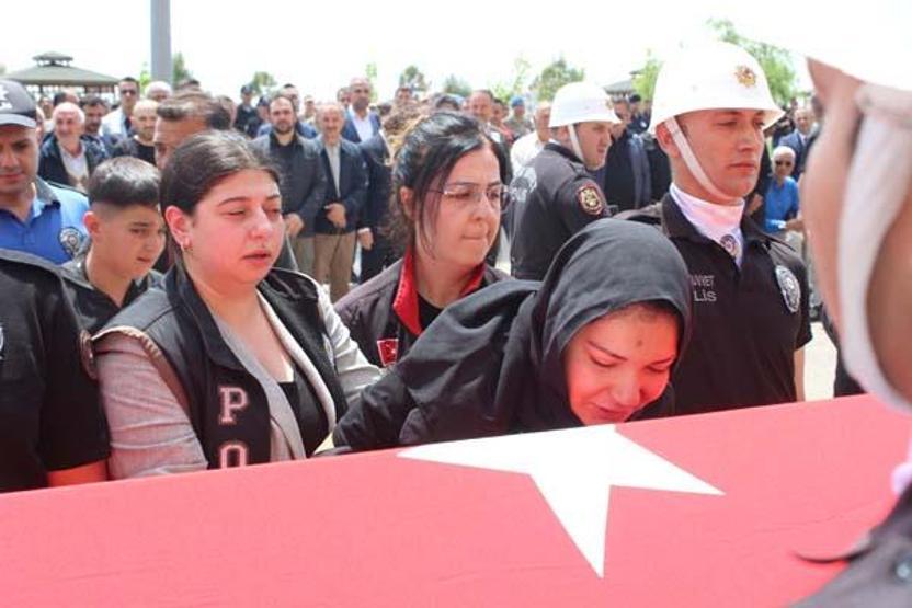 Polisin şehit ettiği 2 komiser için Adıyamanda tören