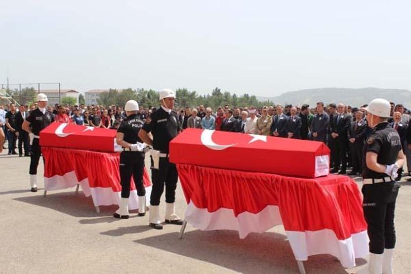 Polisin şehit ettiği 2 komiser için Adıyamanda tören