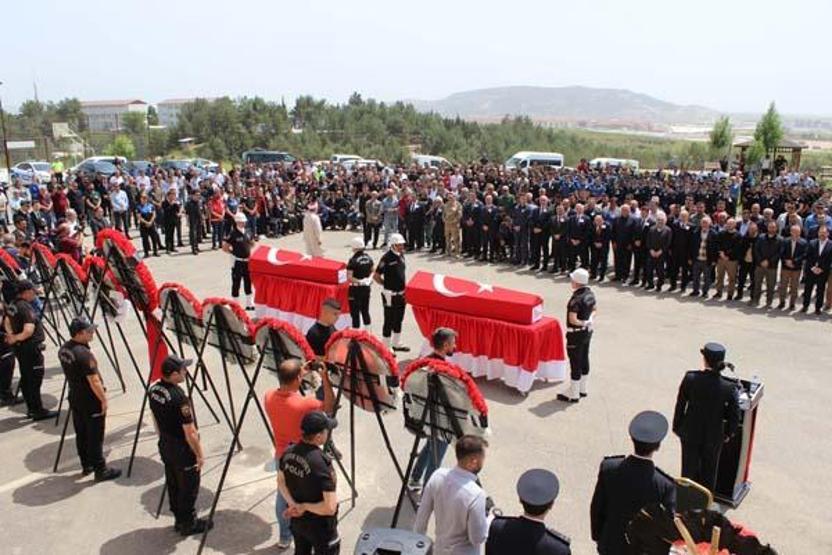 Polisin şehit ettiği 2 komiser için Adıyamanda tören