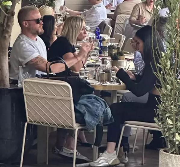 Thor Saevarsson çapkınlığa devam ediyor
