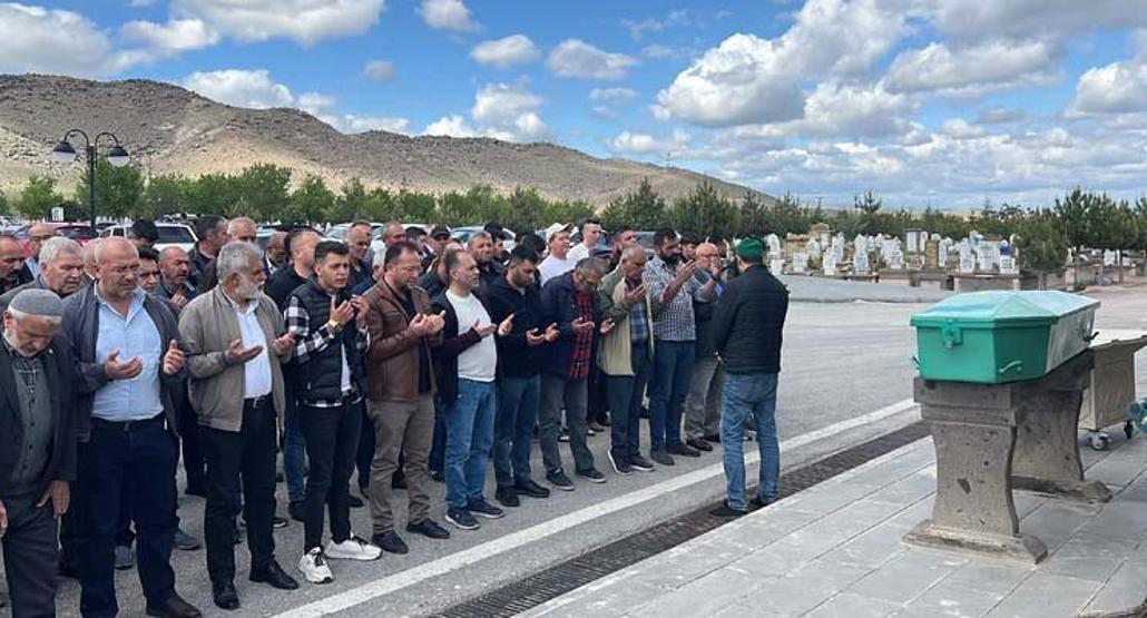 Annesinin acısını yaşarken, 8 aylık bebeği annesiz kaldı 23 yaşındaki Buseyi babası katletti...