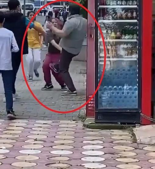 Büfe sahibi, ‘Burada bekleme’ dediği kız çocuğunu tekme- tokat dövdü