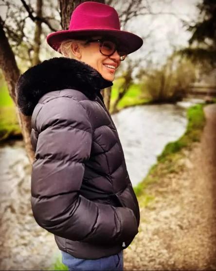 Popstar Mehtap Yılmazdan dikkat çeken sözler: Bülent Ersoyun ayaklarına masaj yaptım