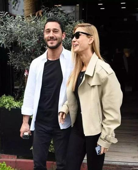 Çağla Şıkelden Yasemin Sakallıoğluna cevap