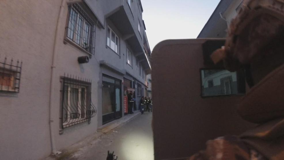 Bursada zehir tacirlerine operasyon: Çatılarda böyle kovaladılar