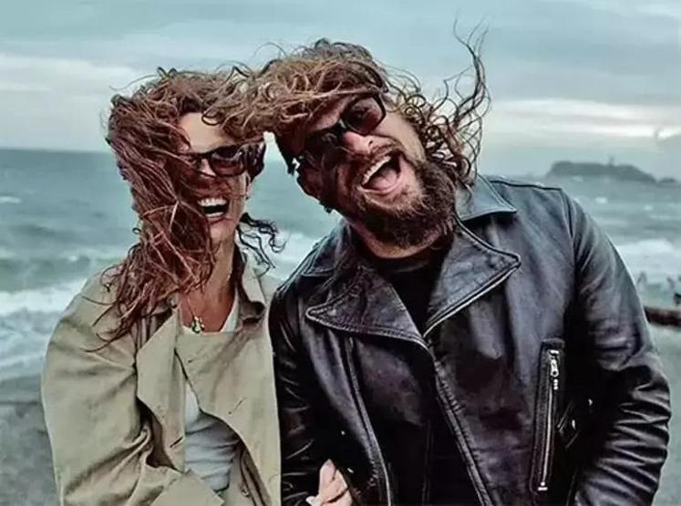 Kim olduğunu yakında öğrenirsiniz demişti Meğer Aquamanın yıldızı Jason Momoaın kız arkadaşı...