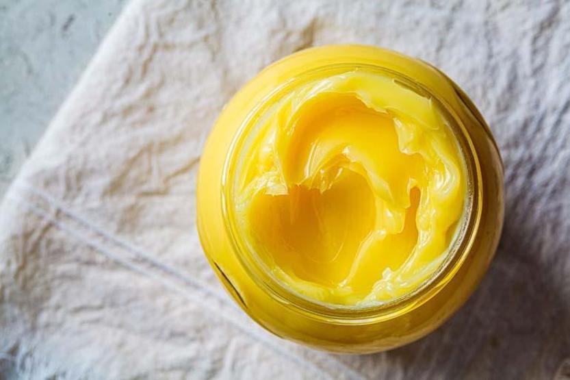 A, D, E ve K2 vitamin oranı tereyağından 10 kat fazla İşte yüzde 99u kalsiyum içeren o besin ‘Ghee yağı’