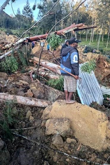 Görüntüler Papua Yeni Gineden… Felaket gece saatlerinde geldi Can kaybı 300’ü bulabilir…