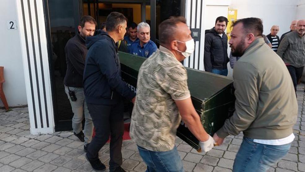 Eve girince hayatının şokunu yaşadı Boğazı kesilerek öldürülmüş