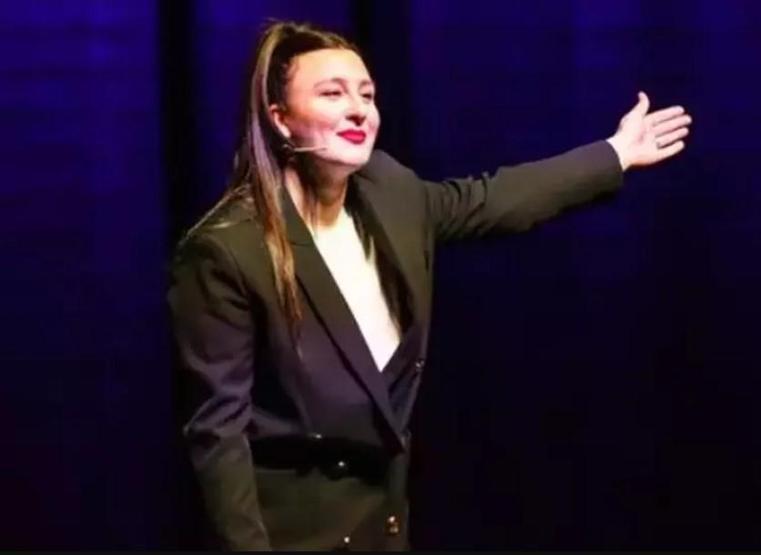 Yasemin Sakallıoğlu kilolarından dert yandı