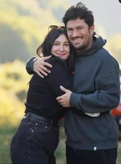 Yasemin Sakallıoğlu kilolarından dert yandı