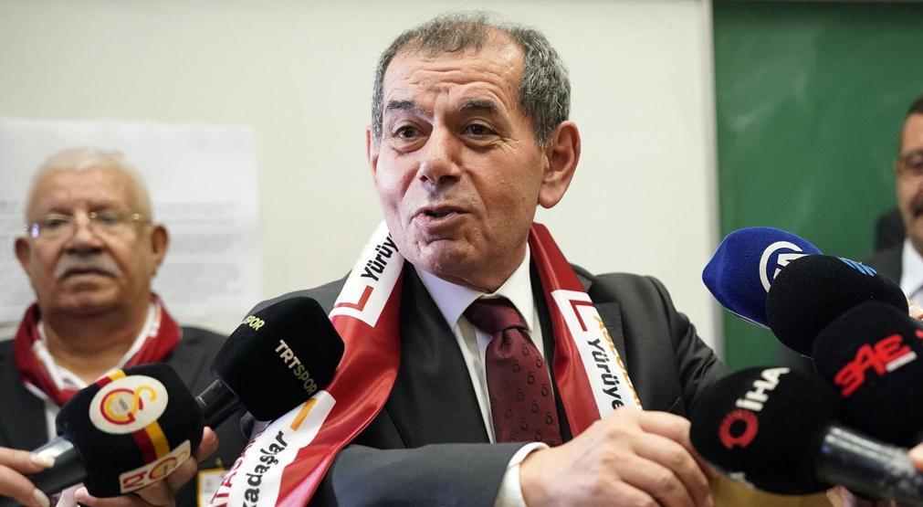 Dursun Özbek ve Süheyl Batum aynı sandıkta oy kullandı
