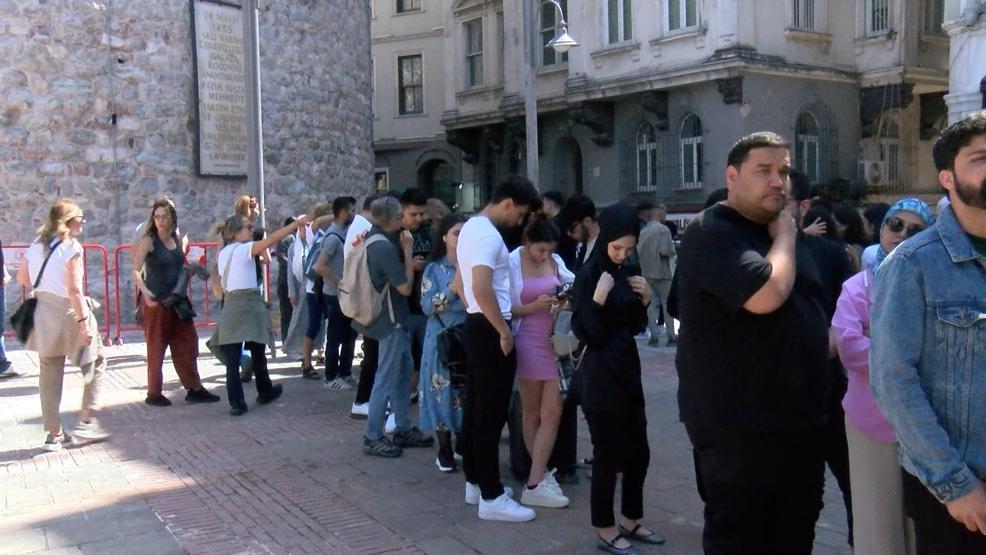 Restorasyonu tamamlanan Galata Kulesi ziyarete açıldı